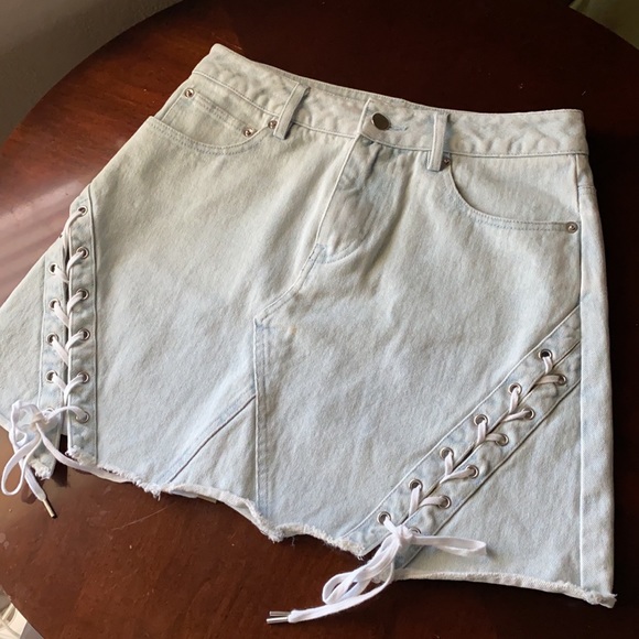 Eggie Minni NEW White DENIM Jeans Skirt Size S - Picture 3 of 12
